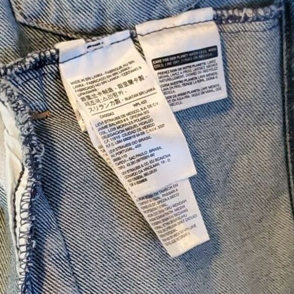 LEVI WOMENS SMALL LIGHT WASH DENIM JACKET - Picture 6 of 11